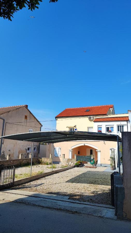 Apartment Roman Betina  Exterior foto